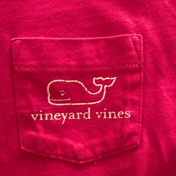 Pink vineyard vines shirt - Picture 4 of 6